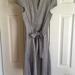 H&M cap sleeve gray dress